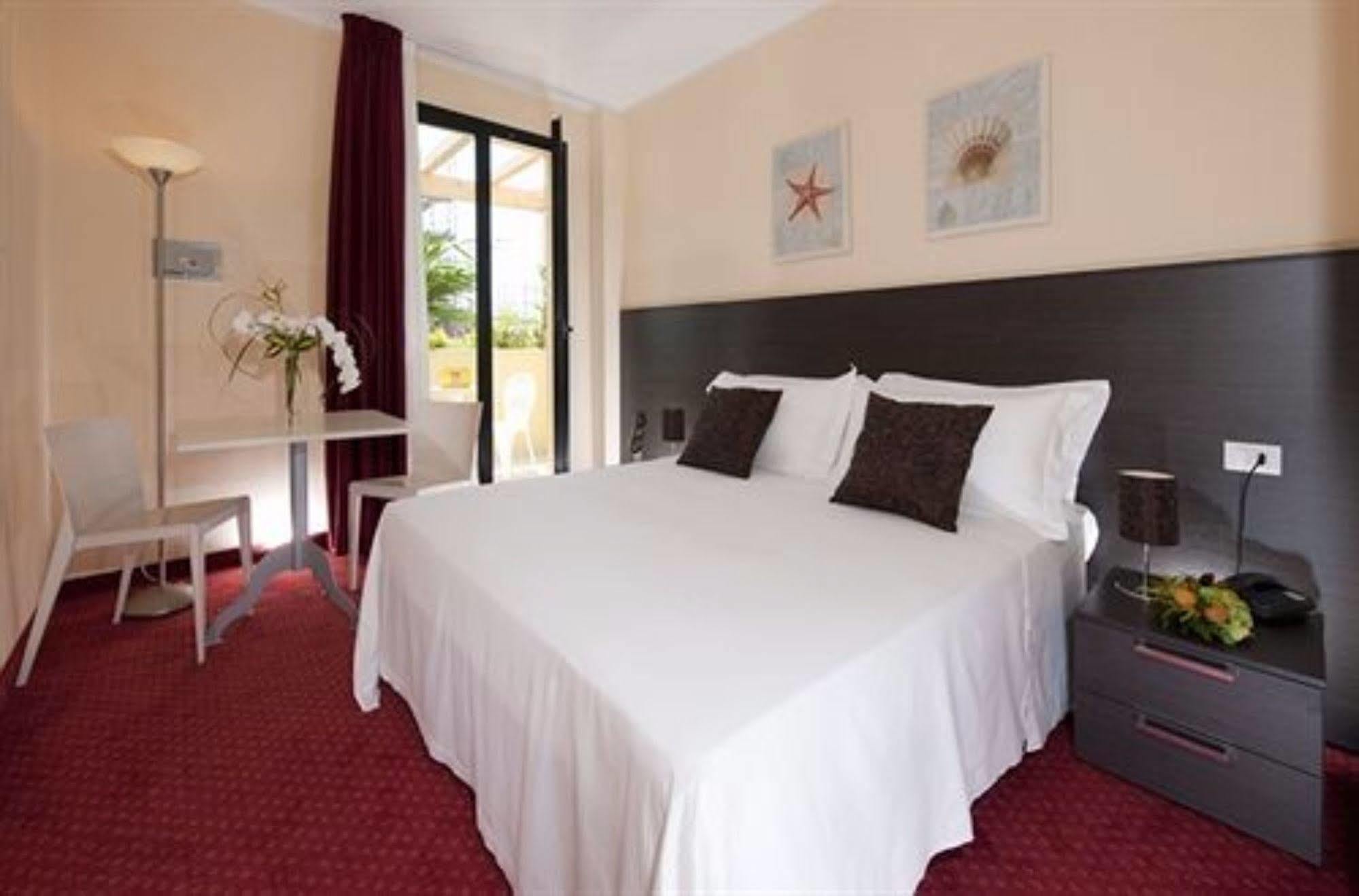 Park Hotel Kursaal Misano Adriatico Eksteriør bilde